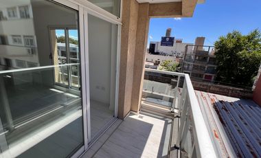 VENTA DEPTO 3 AMBIENTES CON PILETA Y COCHERA LOMAS