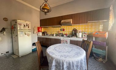 VENTA BLOCK PH  3 AMB + 2 LOCALES + GARAGE MERLO