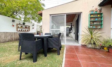 VENTA DUPLEX 3 AMB. PARQUE, QUINCHO APTO CREDITO