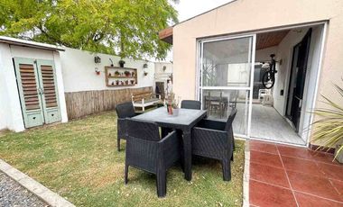 VENTA DUPLEX 3 AMB. PARQUE, QUINCHO APTO CREDITO