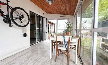 VENTA DUPLEX 3 AMB. PARQUE, QUINCHO APTO CREDITO