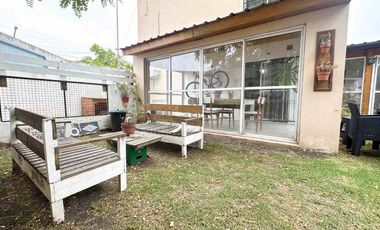 VENTA DUPLEX 3 AMB. PARQUE, QUINCHO APTO CREDITO