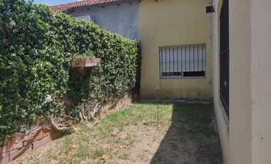 VENDE CASA 3 AMB + UN DEPTO 2 AMB. CAMPANA