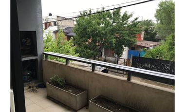 Monoambiente en alquiler, con balcón con parrilla
