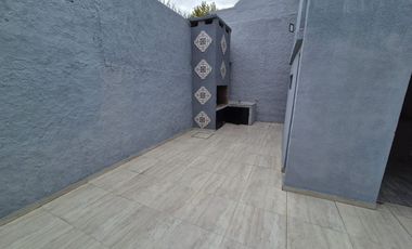 VENTA CASA 4 AMBIENTES CON COCHERA EN QUILMES