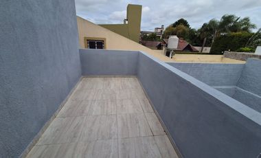 VENTA CASA 4 AMBIENTES CON COCHERA EN QUILMES