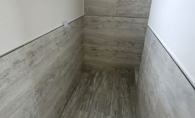 VENTA CASA 4 AMBIENTES CON COCHERA EN QUILMES