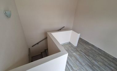 VENTA CASA 4 AMBIENTES CON COCHERA EN QUILMES