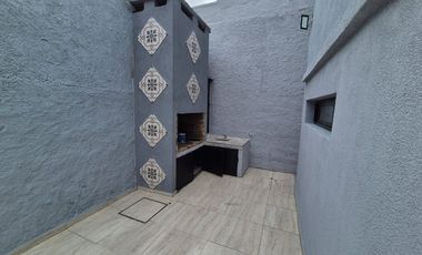 VENTA CASA 4 AMBIENTES CON COCHERA EN QUILMES