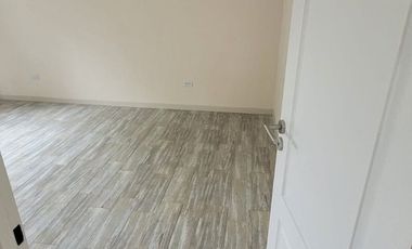 VENTA CASA 4 AMBIENTES CON COCHERA EN QUILMES