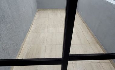 VENTA CASA 4 AMBIENTES CON COCHERA EN QUILMES