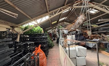 Casa en Venta en Oportunidad inversionistas: Propiedad industrial con uso mixto (Residencial/Bodegaje). Padre Orellana, Maule con Portugal