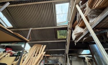Casa en Venta en Oportunidad inversionistas: Propiedad industrial con uso mixto (Residencial/Bodegaje). Padre Orellana, Maule con Portugal