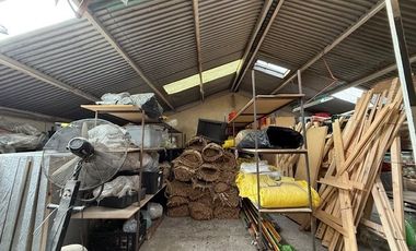 Casa en Venta en Oportunidad inversionistas: Propiedad industrial con uso mixto (Residencial/Bodegaje). Padre Orellana, Maule con Portugal