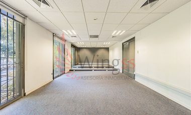 Oficina en Arriendo en Andres Bello / Los Leones - Amplia Oficina