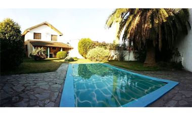 LOTE CON CASA 7 AMBIENTES EN VENTA MONTE GRANDE