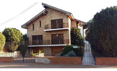 LOTE CON CASA 7 AMBIENTES EN VENTA MONTE GRANDE