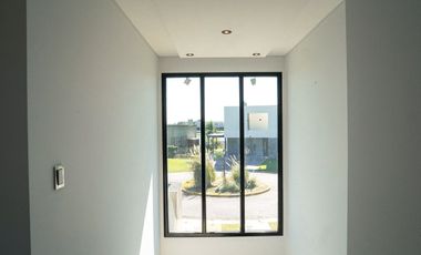 CASA EN VENTA A LA LAGUNA SAN SEBASTIAN