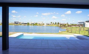 CASA EN VENTA A LA LAGUNA SAN SEBASTIAN