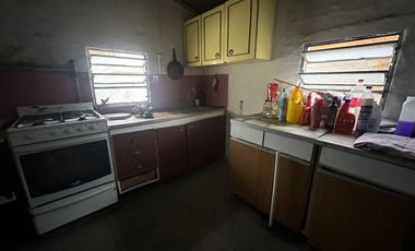 Casa en venta Florencio Varela con local