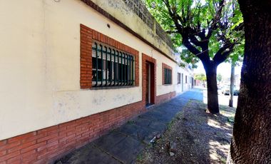 VENTA CASA 3 AMB  RAMOS MEJÍA PATIO TERRAZA PLANO