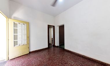 VENTA CASA 3 AMB  RAMOS MEJÍA PATIO TERRAZA PLANO