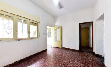 VENTA CASA 3 AMB  RAMOS MEJÍA PATIO TERRAZA PLANO