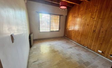 VENTA CASA QUILMES OESTE REFACCIONADA A NUEVA