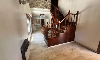 VENTA CASA QUILMES OESTE REFACCIONADA A NUEVA
