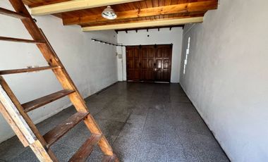 VENTA CASA QUILMES OESTE REFACCIONADA A NUEVA
