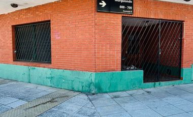 VENTA CASA 5AMB C/COCHERA O LOCAL EN LINIERS