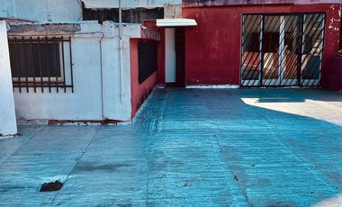 VENTA CASA 5AMB C/COCHERA O LOCAL EN LINIERS