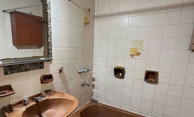 VENTA CASA 5AMB C/COCHERA O LOCAL EN LINIERS