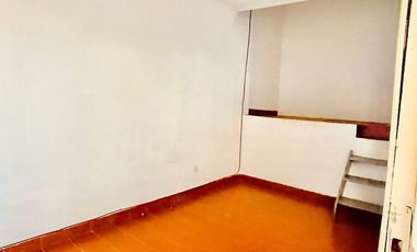 VENTA CASA 5AMB C/COCHERA O LOCAL EN LINIERS