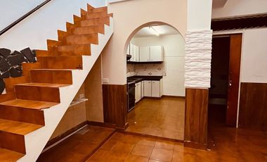 VENTA CASA 5AMB C/COCHERA O LOCAL EN LINIERS