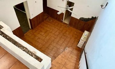 VENTA CASA 5AMB C/COCHERA O LOCAL EN LINIERS