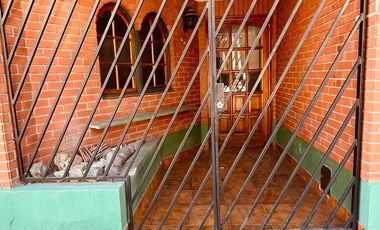 VENTA CASA 5AMB C/COCHERA O LOCAL EN LINIERS