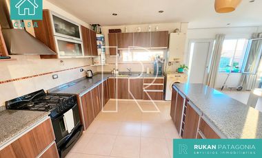 #VentaRUKAN | Casa 2 Habitaciones (140 m2) | Barrio 13 DE DICIEMBRE |Av. HOLANDA | Caleta Olivia.- (APTA CREDITO HIPOTECARIO)