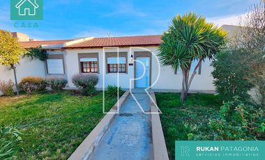 #VentaRUKAN | Casa de 4 Habitaciones | Calle CONSTITUCIÓN | BarrioASTRA| Caleta Olivia.- (APTA CREDITO HIPOTECARIO)