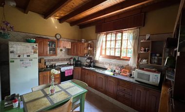 Casa venta Benavidez c/ pileta + depto lote 638 m2