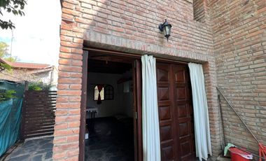 Casa venta Benavidez c/ pileta + depto lote 638 m2