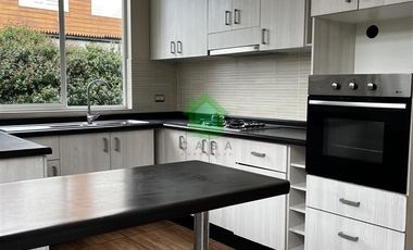 Casa en Arriendo en Zenteno con avenida Francia