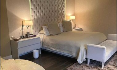 Hermosa Casa en Venta en los Encinos