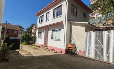 ARRIENDO ESTUPENDA CASA EN CENTRO DE VIÑA