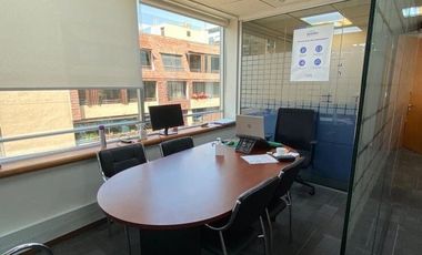 Oficina en Arriendo en Metro El Golf