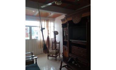 SE VENDE APARTAMENTO EN EL BARRIO GRANADA MONTERA CÓRDOBA