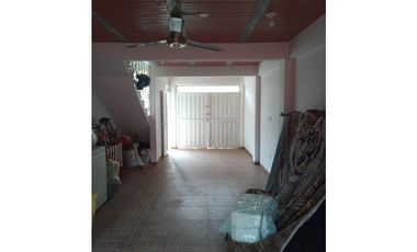 SE VENDE APARTAMENTO EN EL BARRIO GRANADA MONTERA CÓRDOBA