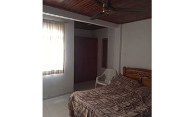 SE VENDE APARTAMENTO EN EL BARRIO GRANADA MONTERA CÓRDOBA