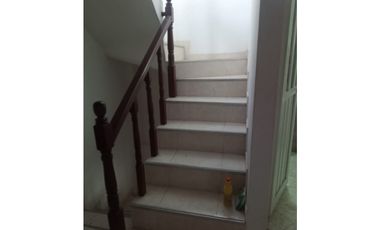 SE VENDE APARTAMENTO EN EL BARRIO GRANADA MONTERA CÓRDOBA