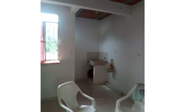 SE VENDE APARTAMENTO EN EL BARRIO GRANADA MONTERA CÓRDOBA